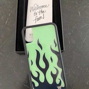 Wildflower Cases iPhone X/Xs Flames, Green/Black